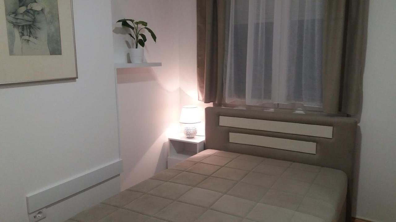 Apartman Stojanovic R Νόβι Σαντ Εξωτερικό φωτογραφία